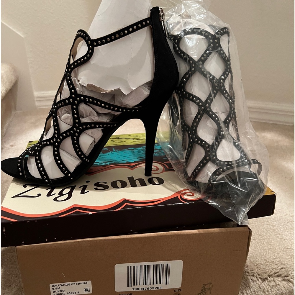 Brand new never worn dress sandals by Zig Soho